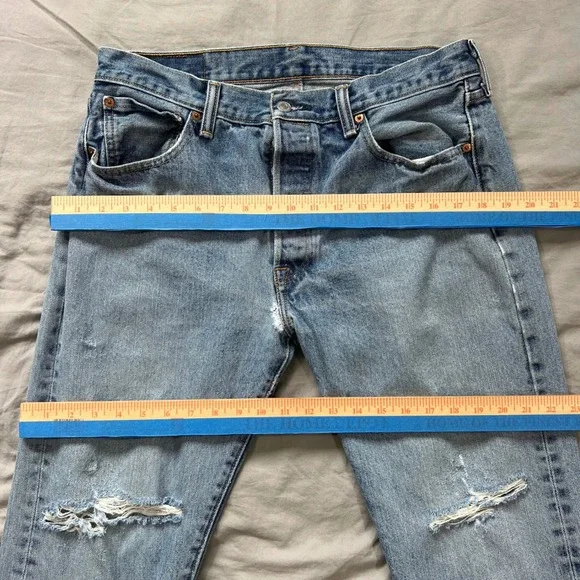 LEVI'S 501XX Mens Jeans 34x32 Light Wash Button Fly Distressed Rips Tears Casual - Picture 7 of 16